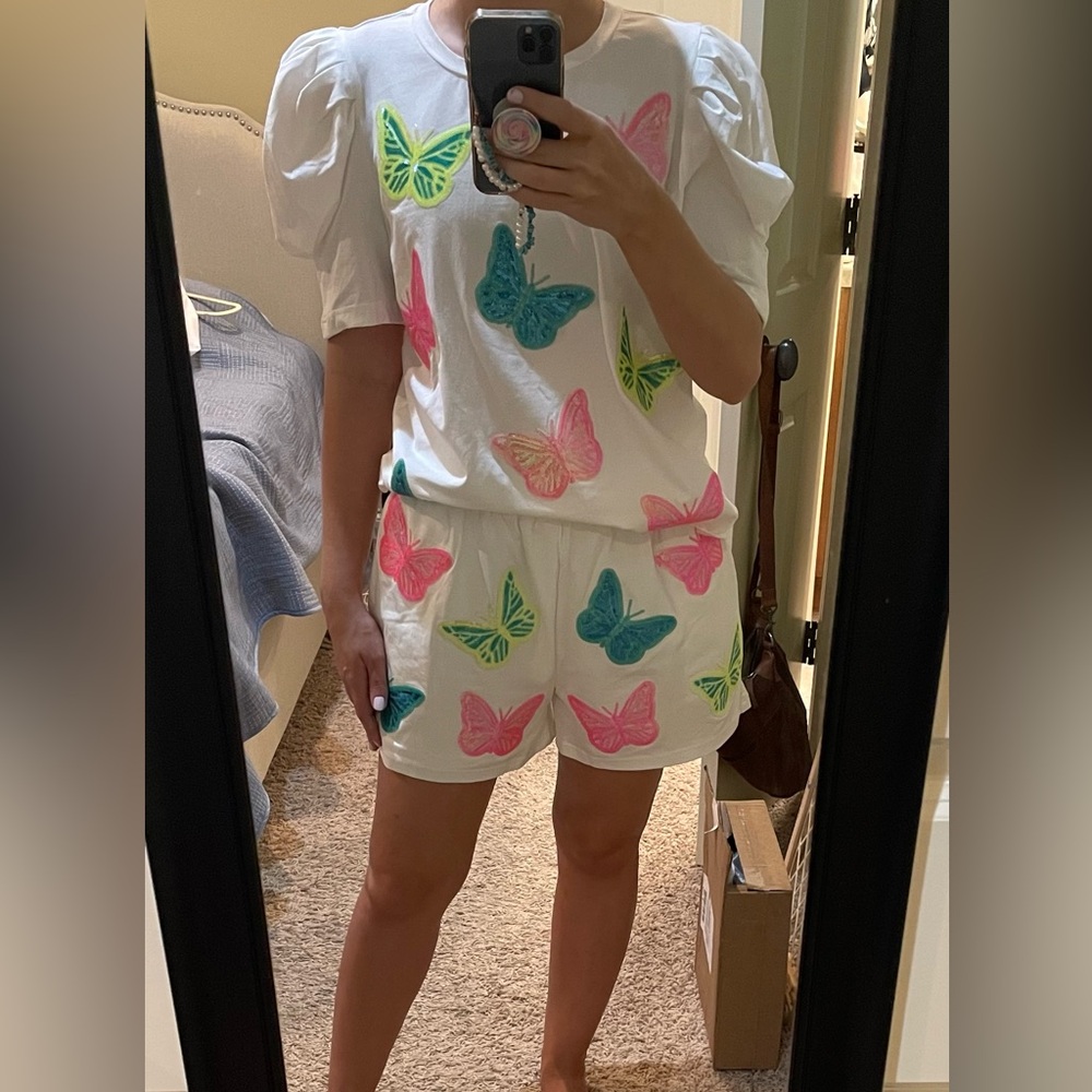 Colorful Butterfly Sequin Top and Shorts Set boutique size Large - Picture 8 of 8